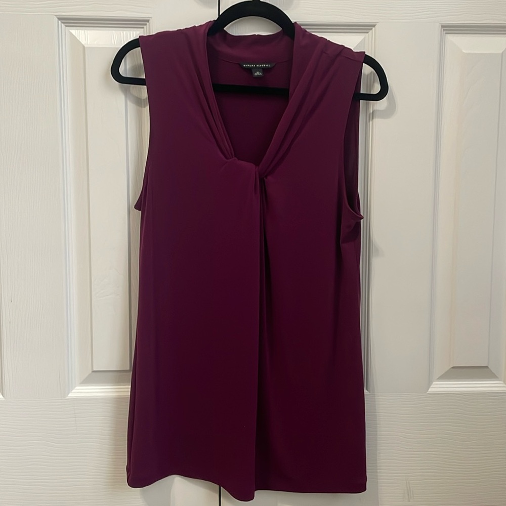 Banana Republic purple sleeveless blouse - great condition